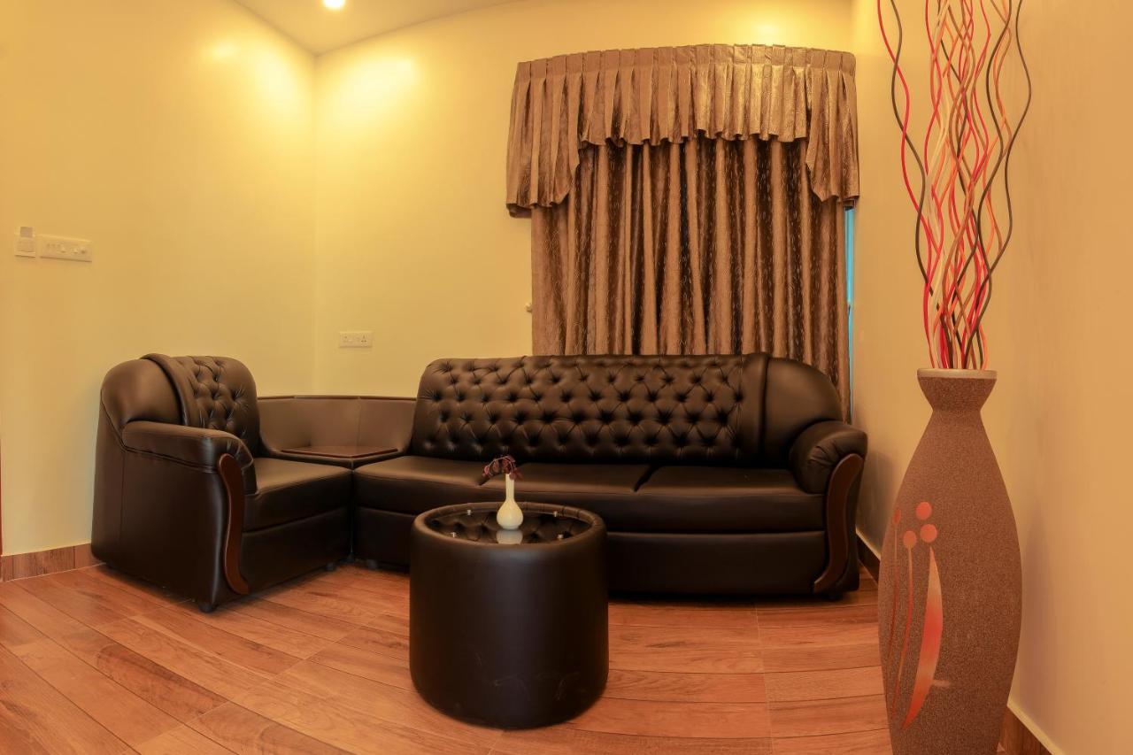 Kolattupuzha Thenmala Hormuz Inn מראה חיצוני תמונה